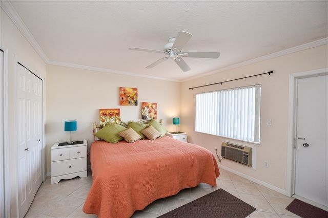 interior of vacation rental home in lido key at the Lido Dorset